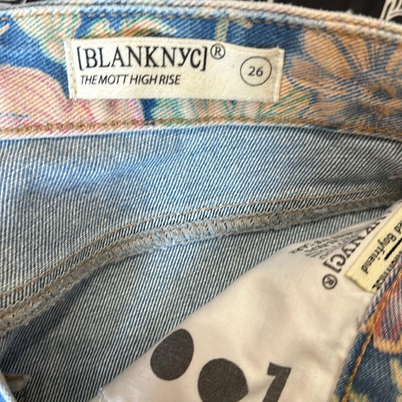 BLANK NYC Floral jeans - Picture 3 of 9
